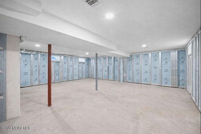 Building Photo - 133 Grant Ave