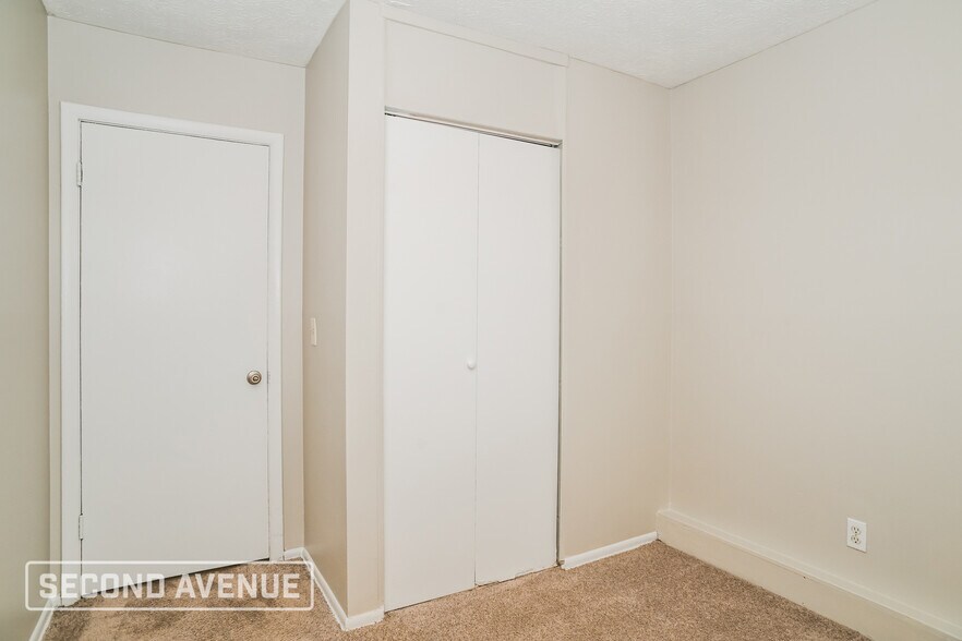 Building Photo - 5111 Arrowsmith Rd