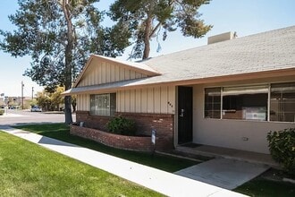 Building Photo - 846 N Date