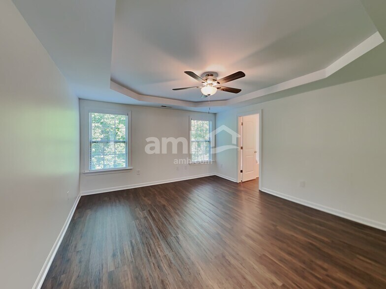 Building Photo - 746 Sycamore Springs Dr