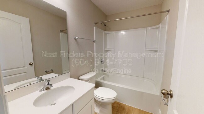 Building Photo - 1025 Wilmot Pl