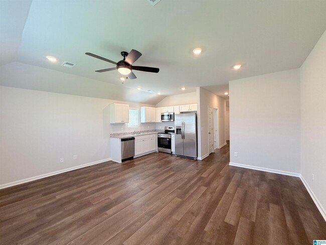Building Photo - 174 Hill Ln