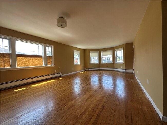 Building Photo - 2872 Pawtucket Ave