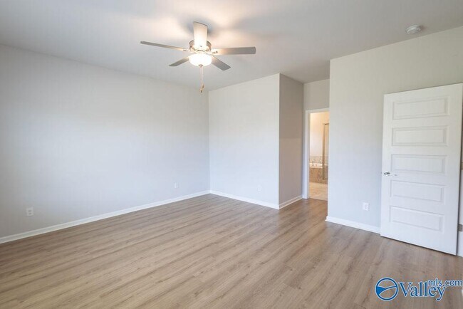 Building Photo - 143 Sager Cir