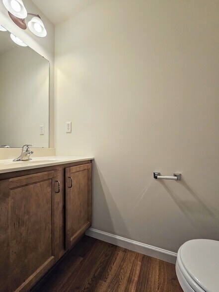 Building Photo - 157 Marble Ave