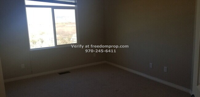 Building Photo - 2690 Summer Hill Ct