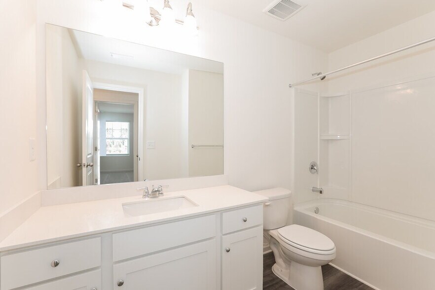 Building Photo - 132 Bentwater Wy