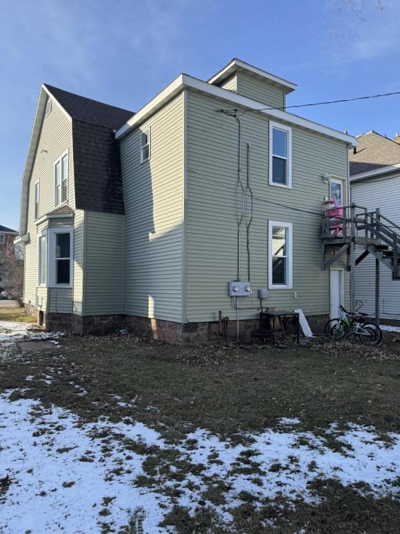 Building Photo - 1106 1/2 hammond ave