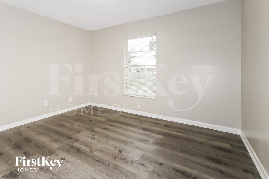 Building Photo - 1274 SW Byron St