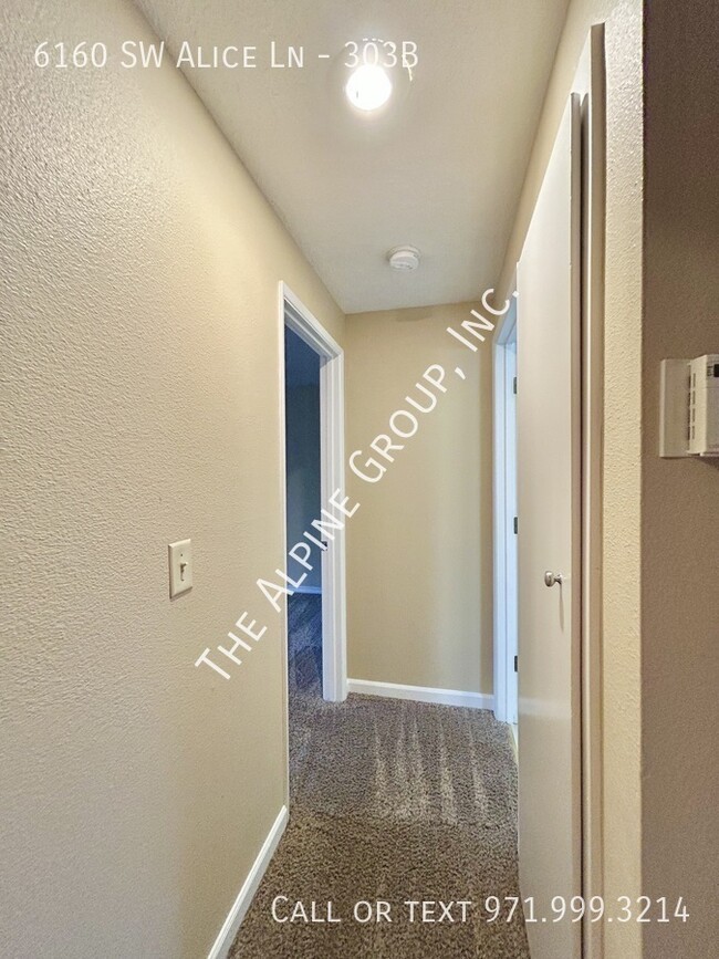 Building Photo - Spacious Condo in Beaverton! Utilities Inc...