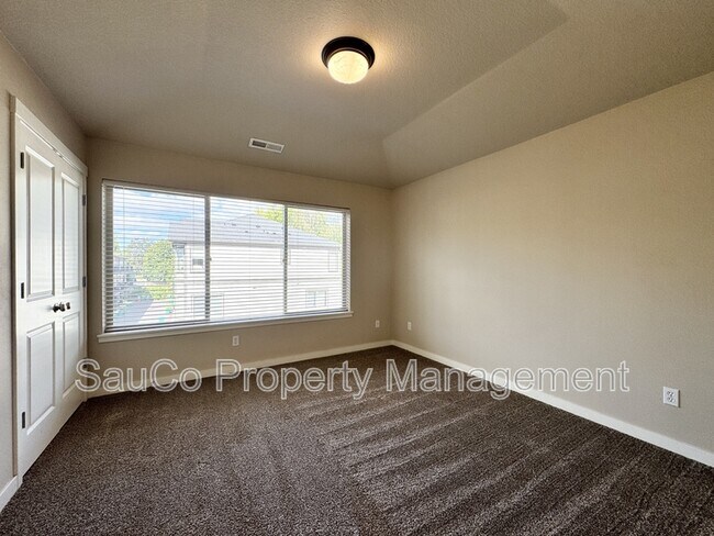 Building Photo - 10438 SW Akilean Terrace