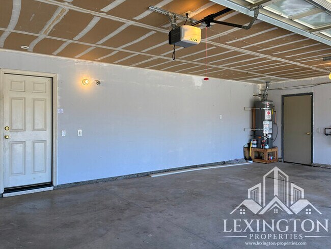 Building Photo - Beautiful, Folsom Home with Pool & Spa in ...