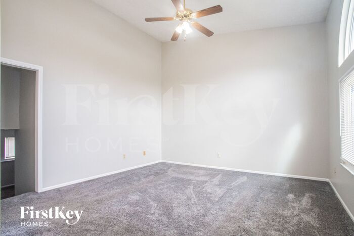 Primary Photo - 1007 Haltonia Dr