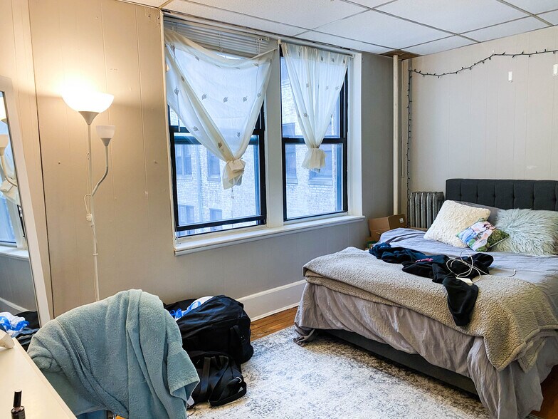 Building Photo - 1066 Commonwealth Ave