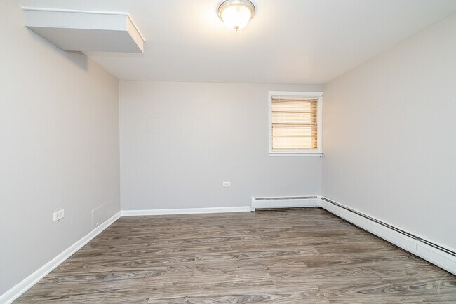 Building Photo - 6511 W Higgins Ave