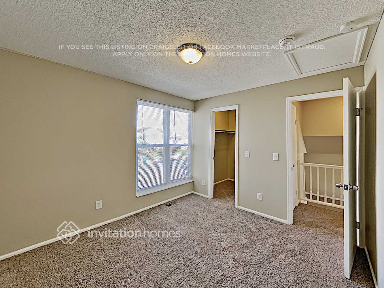 Building Photo - 1365 S Zeno Way