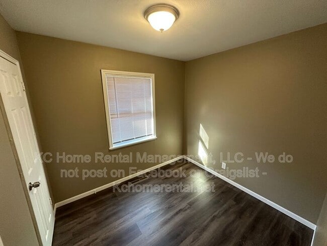 Building Photo - 5411 N Indiana Ave