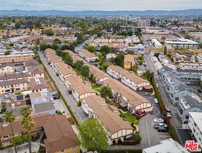 Primary Photo - 14501 Tupper St