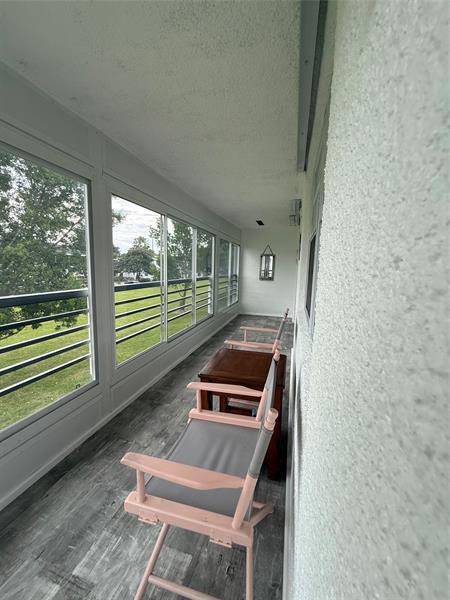 Building Photo - 144 Farnham F