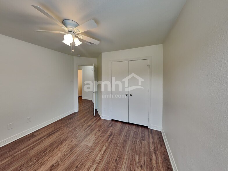 Building Photo - 19072 Hammer Ln