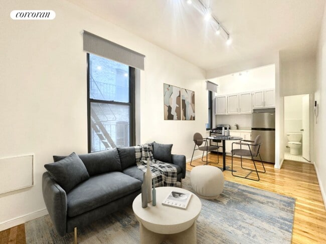 Primary Photo - 410 W End Ave