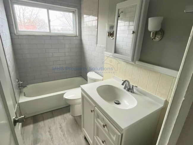 Building Photo - 3470 Kimberly Ave