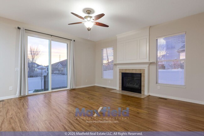 Building Photo - Beautiful 6BD, 3.5BTH, 3GAR Home in Cranberry Hills