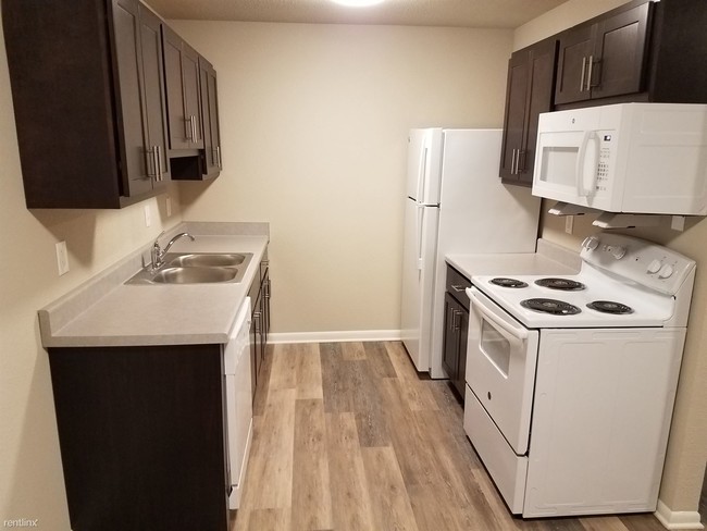 Building Photo - 2 br, 1 bath Apartment - Decatur Downs