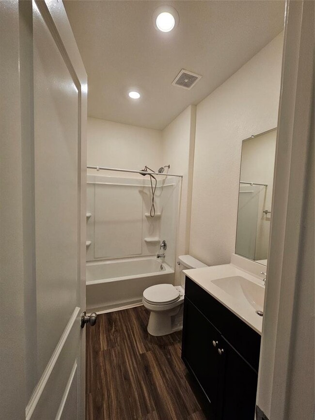 Building Photo - 228 Gabriels Bluff Dr