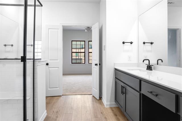 Building Photo - 631 Redwood Wy