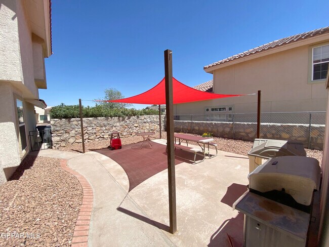 Building Photo - 4320 Loma Del Norte Dr
