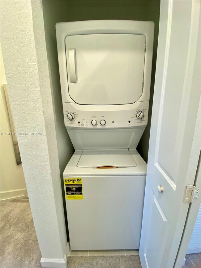 Building Photo - 2627 SE 28th Dr