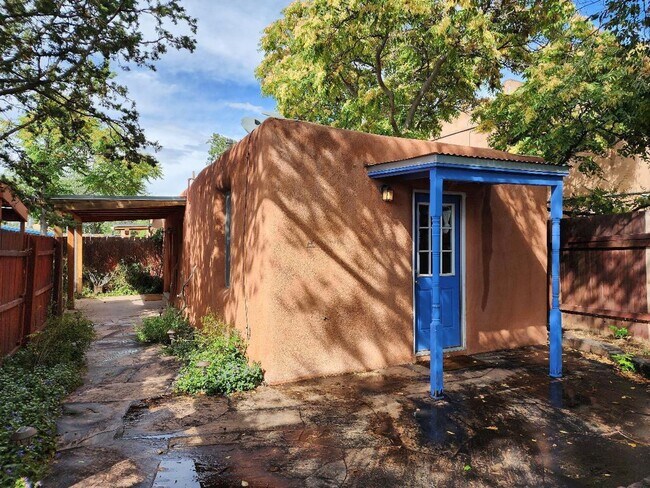 Building Photo - 235 Irvine St