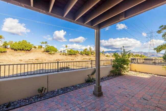 Building Photo - 1423 Caminito Garibay