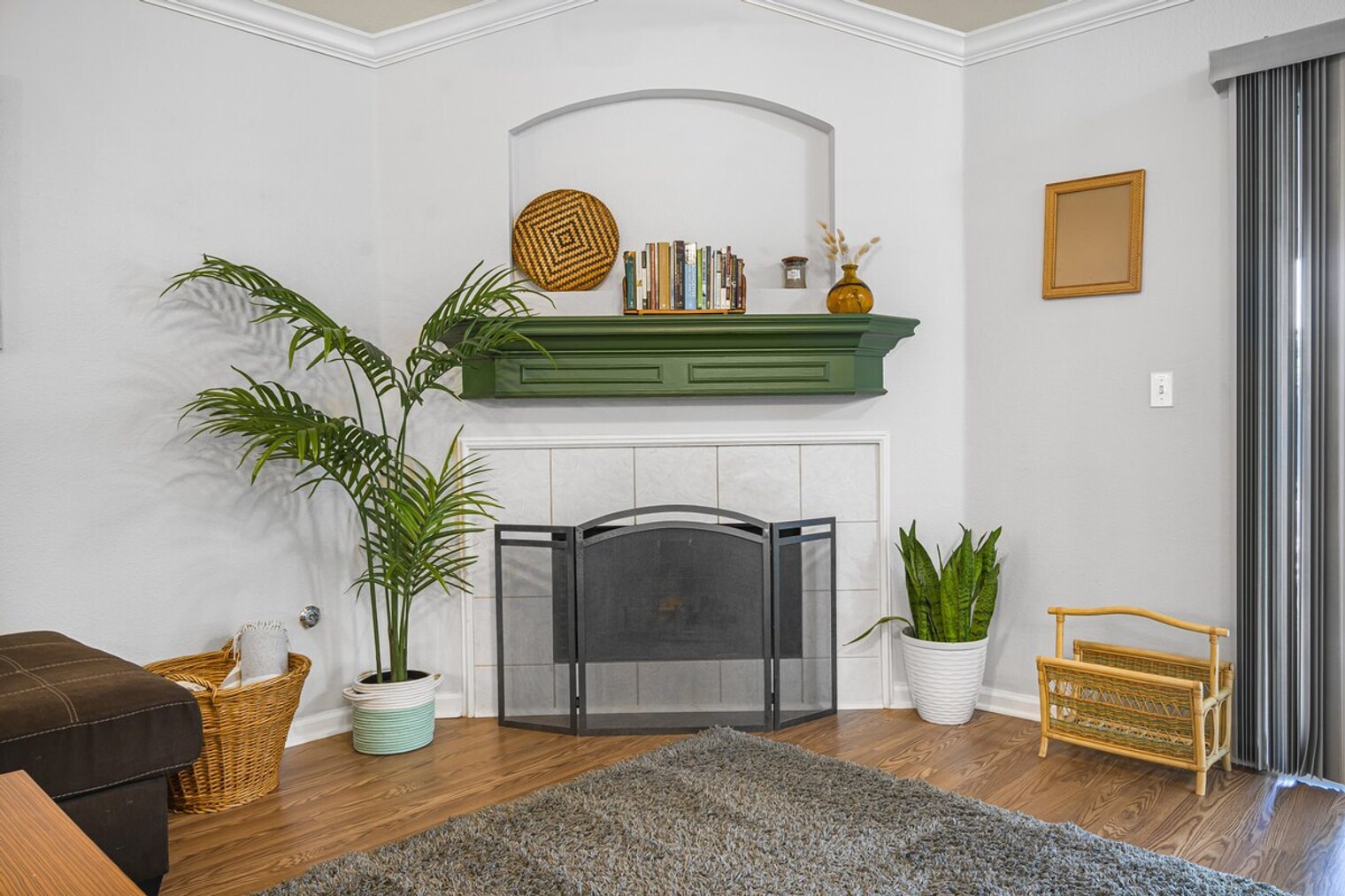 Building Photo - 905 Melted Candle Cove