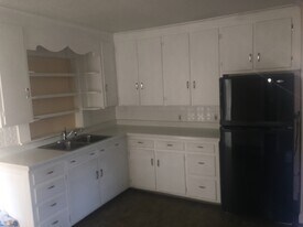 Building Photo - 42 Beach Ave