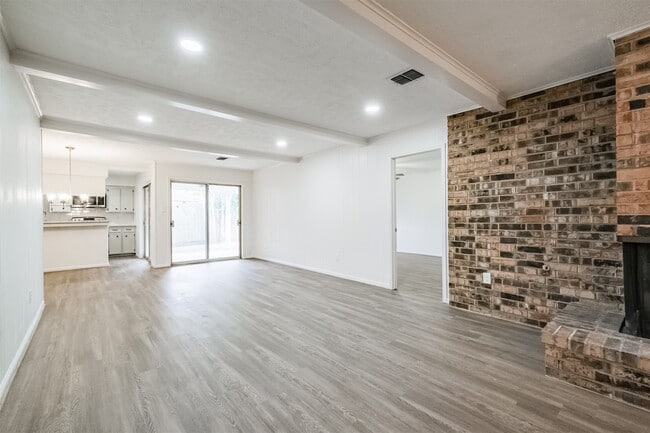 Building Photo - 3311 Palm Desert Ln