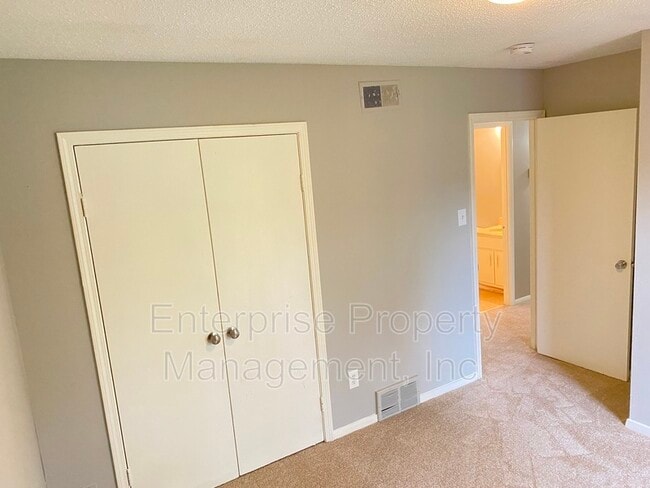 Building Photo - 3681 Barberry St