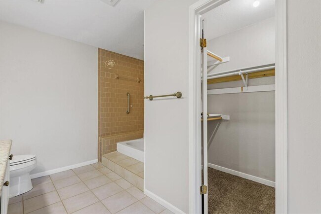 Building Photo - 16806 Doverwood Way