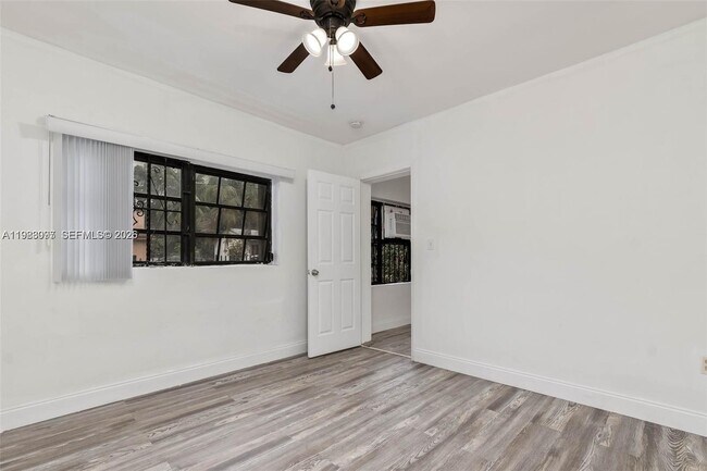 Building Photo - 259 NE 56th St