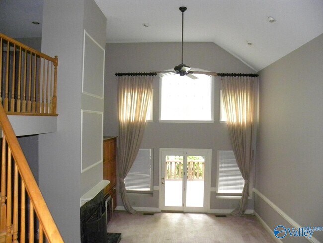 Building Photo - 101 Emerald Ln