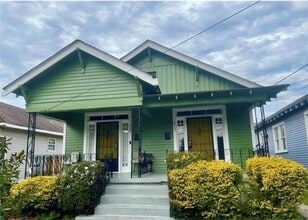 Building Photo - 515 S Alexander St