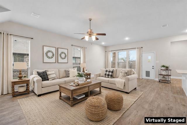 Building Photo - 576 Spruce Trail