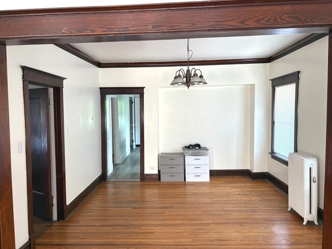 Building Photo - 112 S Taylor Ave