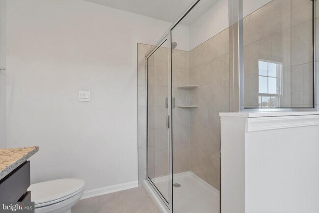 Building Photo - 16649 Green Glade Dr