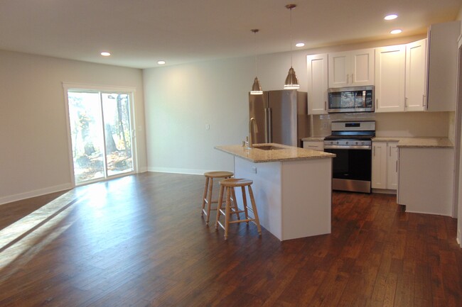 Building Photo - 11803 Sonata Dr