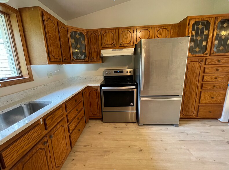 Building Photo - 538 Cottonwood Ave