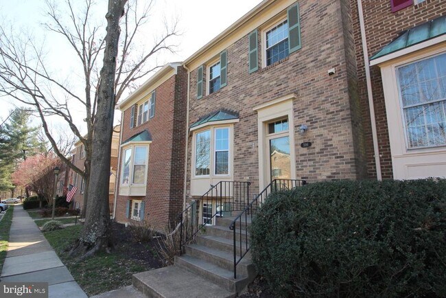 Building Photo - 3186 Cantrell Ln