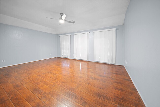 Building Photo - 16307 Split Willow Dr