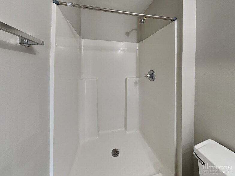 Building Photo - 228 Danville Dr